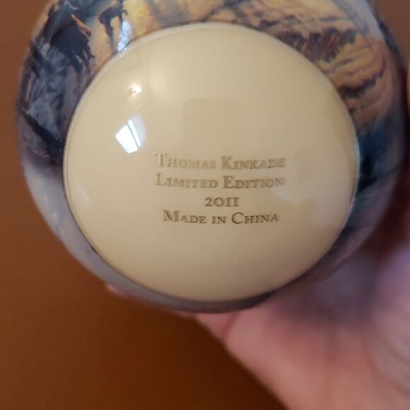 EUC Sears Thomas Kinkade Painter of Light Christmas Ornament Dated 2011 - Picture 13 of 13